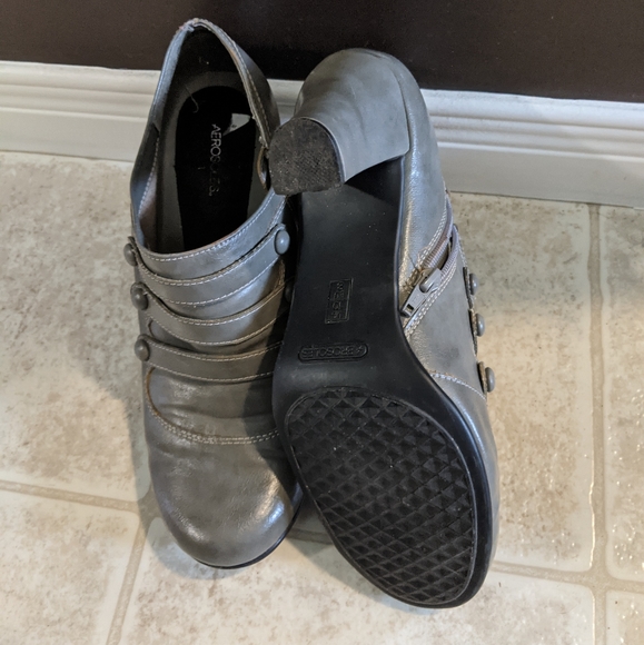 Aerosoles Gray button ankle heeled boots - Picture 2 of 2